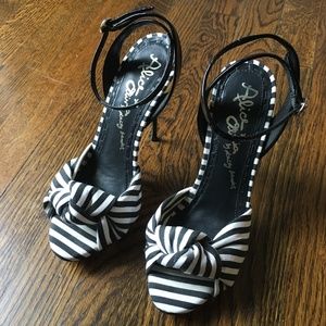 Alice and Olivia by Stacey Bendet Petra Sandals